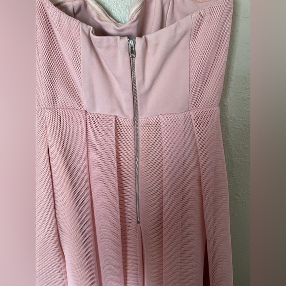 Elliatt high low mesh strapless pink dress size Small still avail @Revolve.com - Picture 3 of 9